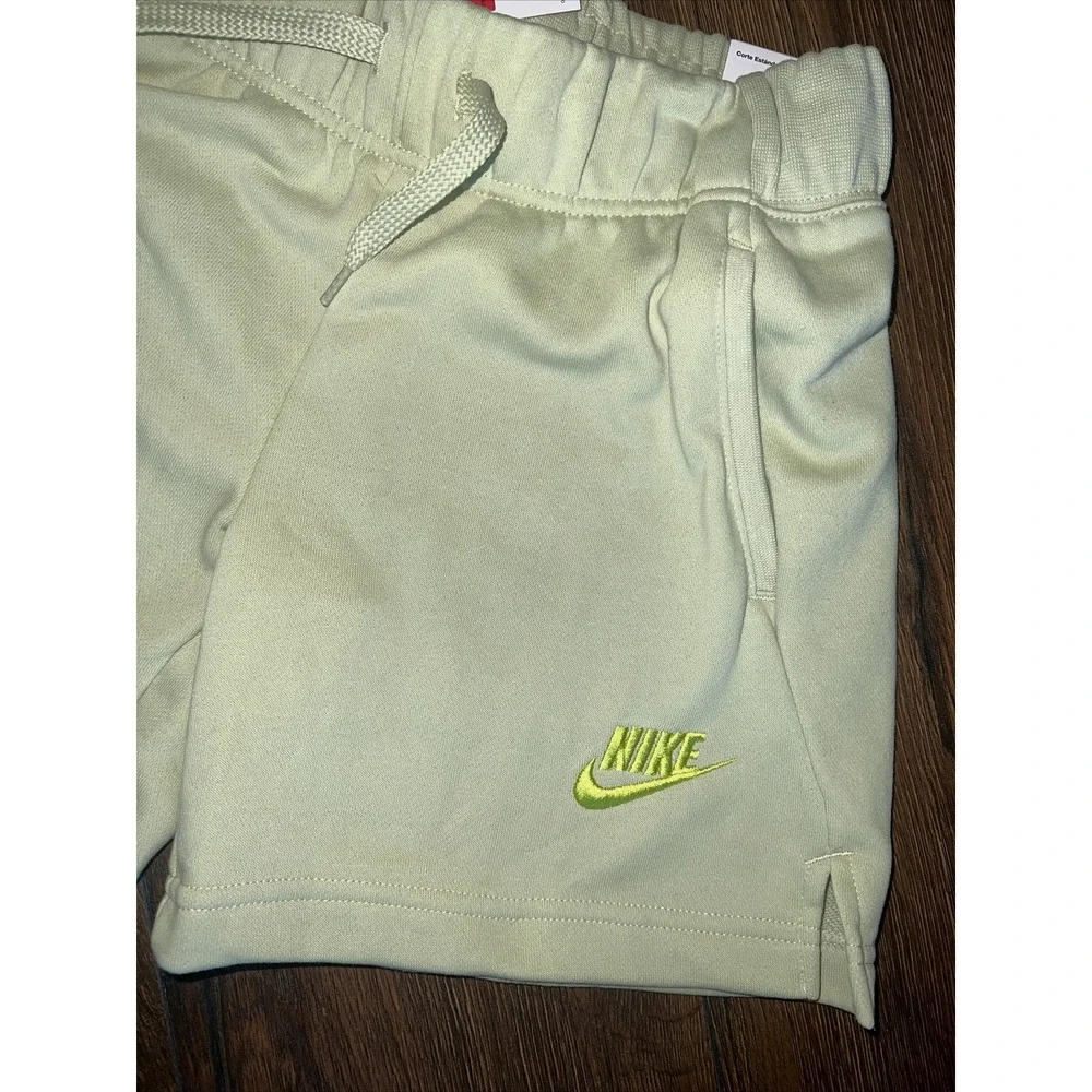 NIKE Olive Aura SPORTSWEAR CLUB FRENCH TERRY FLEECE SHORTS‎ BIG KIDS/GIRLS L NEW